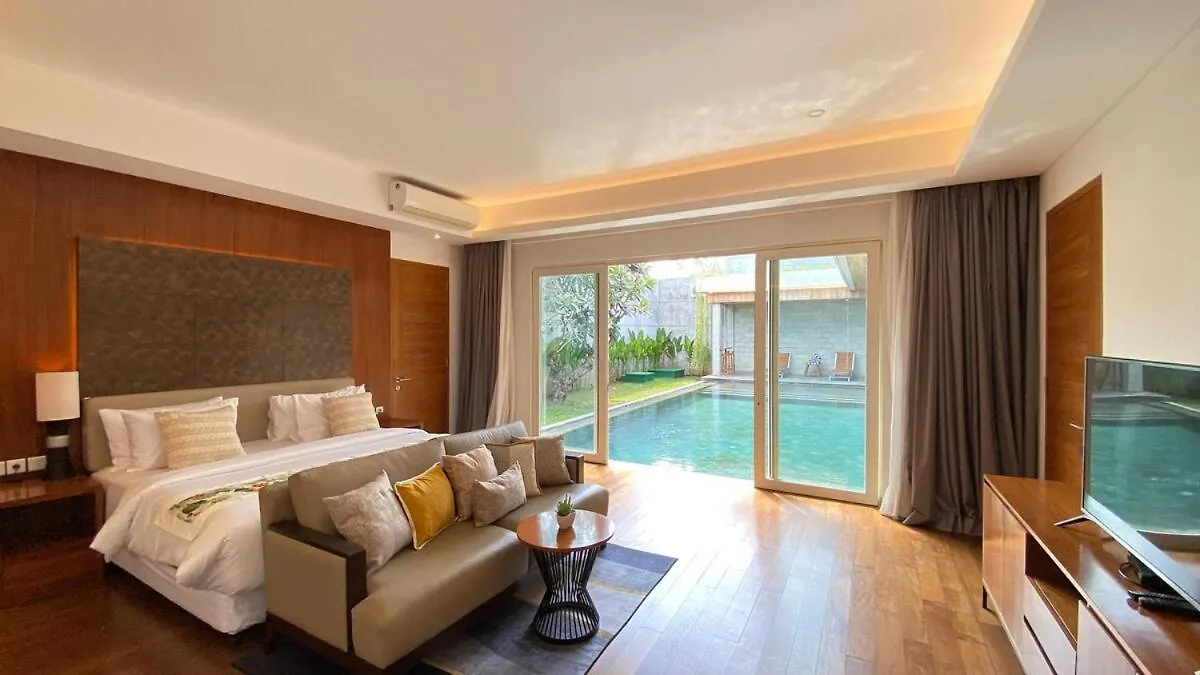 Yy Villa Big Pool & Parking In Seminyak