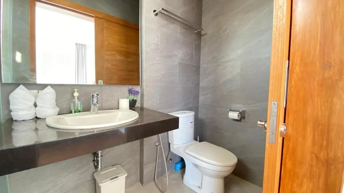 Yy Villa Big Pool & Parking In Seminyak