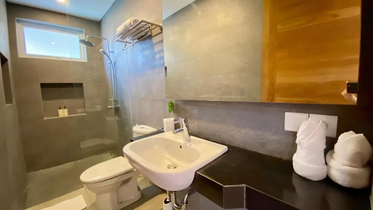Yy Villa Big Pool & Parking In Seminyak Indonesia