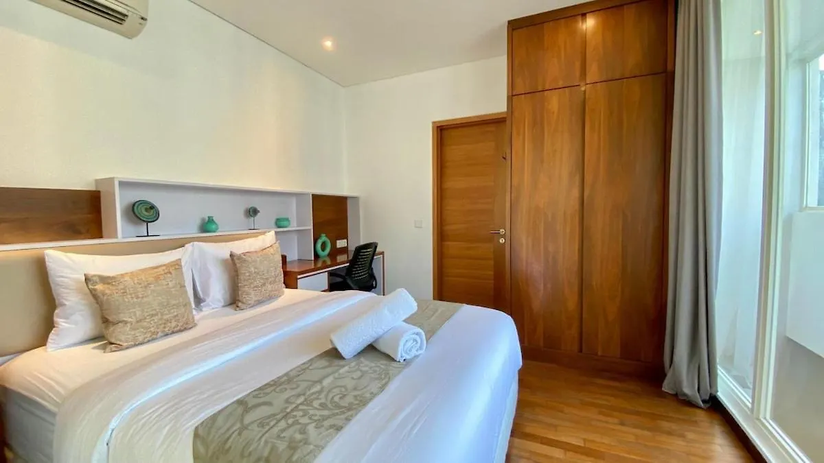 Yy Villa Big Pool & Parking In Seminyak