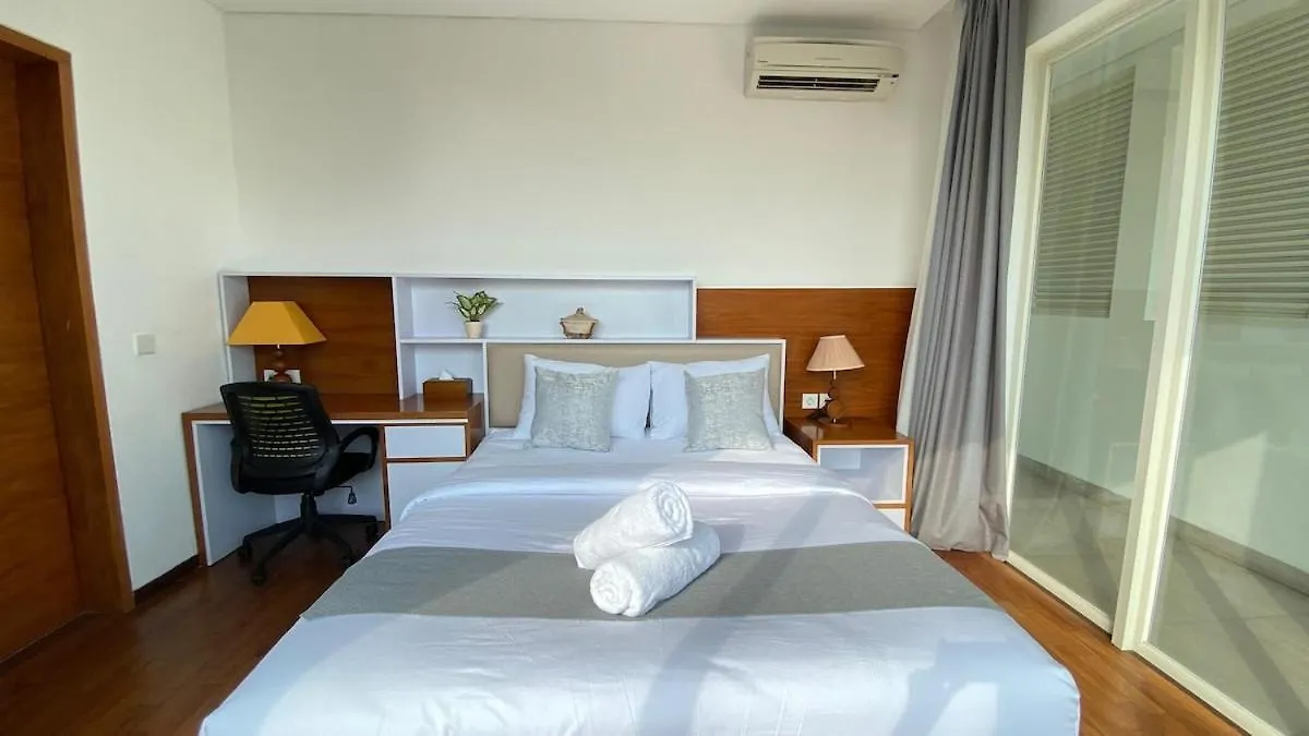 Yy Villa Big Pool & Parking In Seminyak